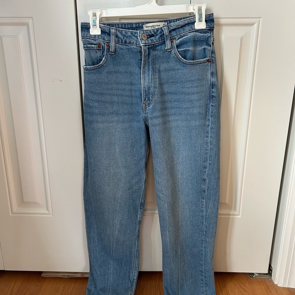 Abercrombie Curve Love The Mom High Rise Jeans Sizs 25/ 0s